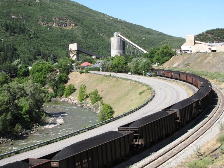 Photo of loaded coal train